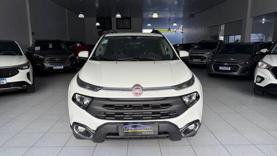 FIAT TORO 1.8 16V EVO FLEX FREEDOM AT6 FIAT TORO 1.8 16V EVO FLEX FREEDOM AT6